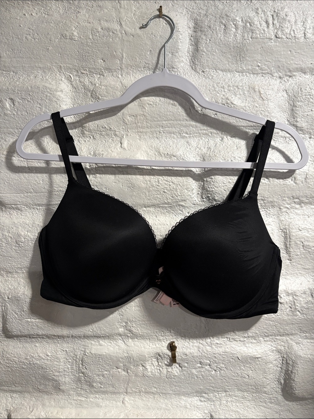EUC Victoria's Secret Very Sexy push-up bra